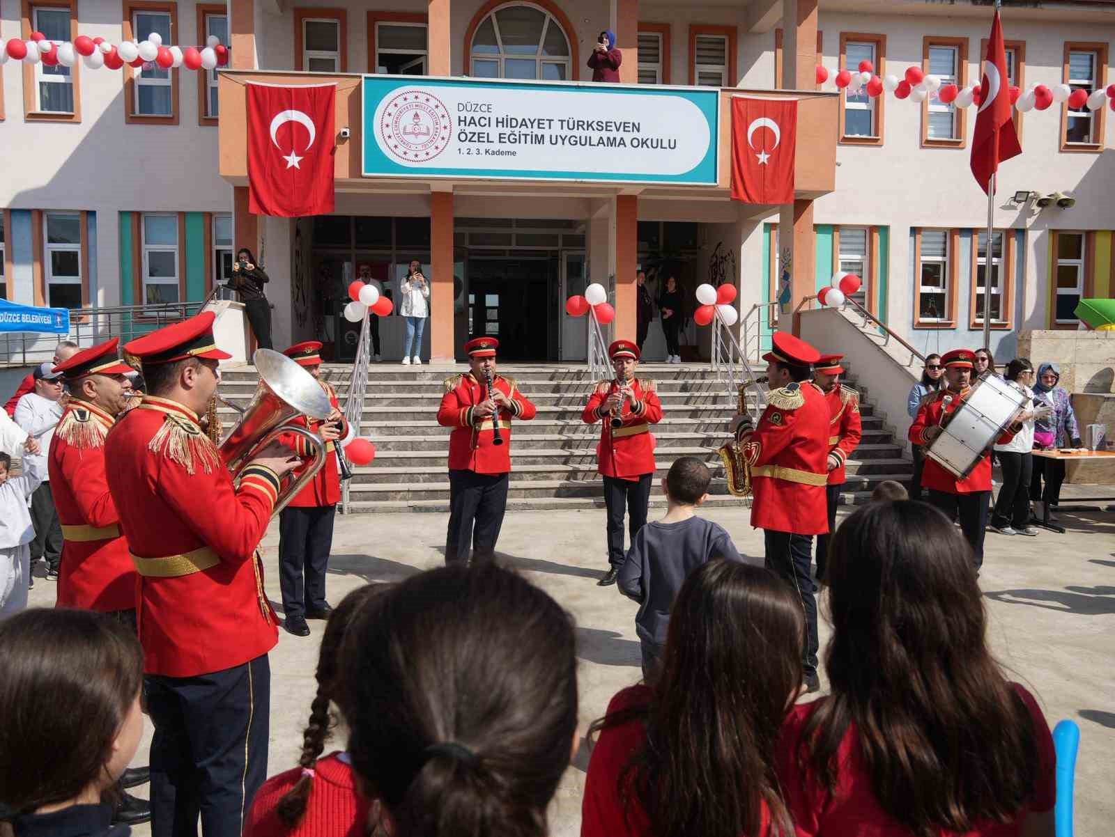 Özel çocuklar unutulmaz bir gün geçirdi
