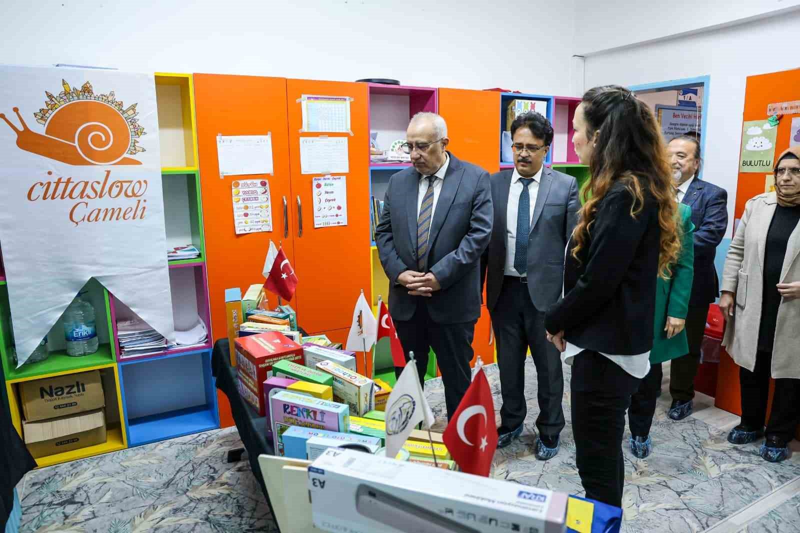 Özel eğitim öğrencilerine malzeme desteği
Özel eğitim öğrencilerine malzeme desteği