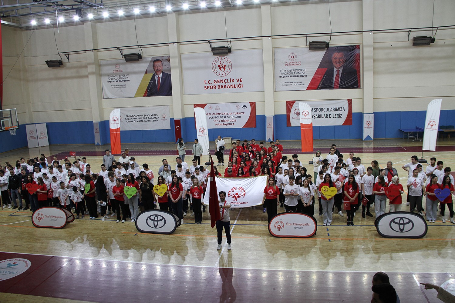 Özel sporcuların büyük buluşması tamamlandı
Özel sporcuların büyük buluşması tamamlandı