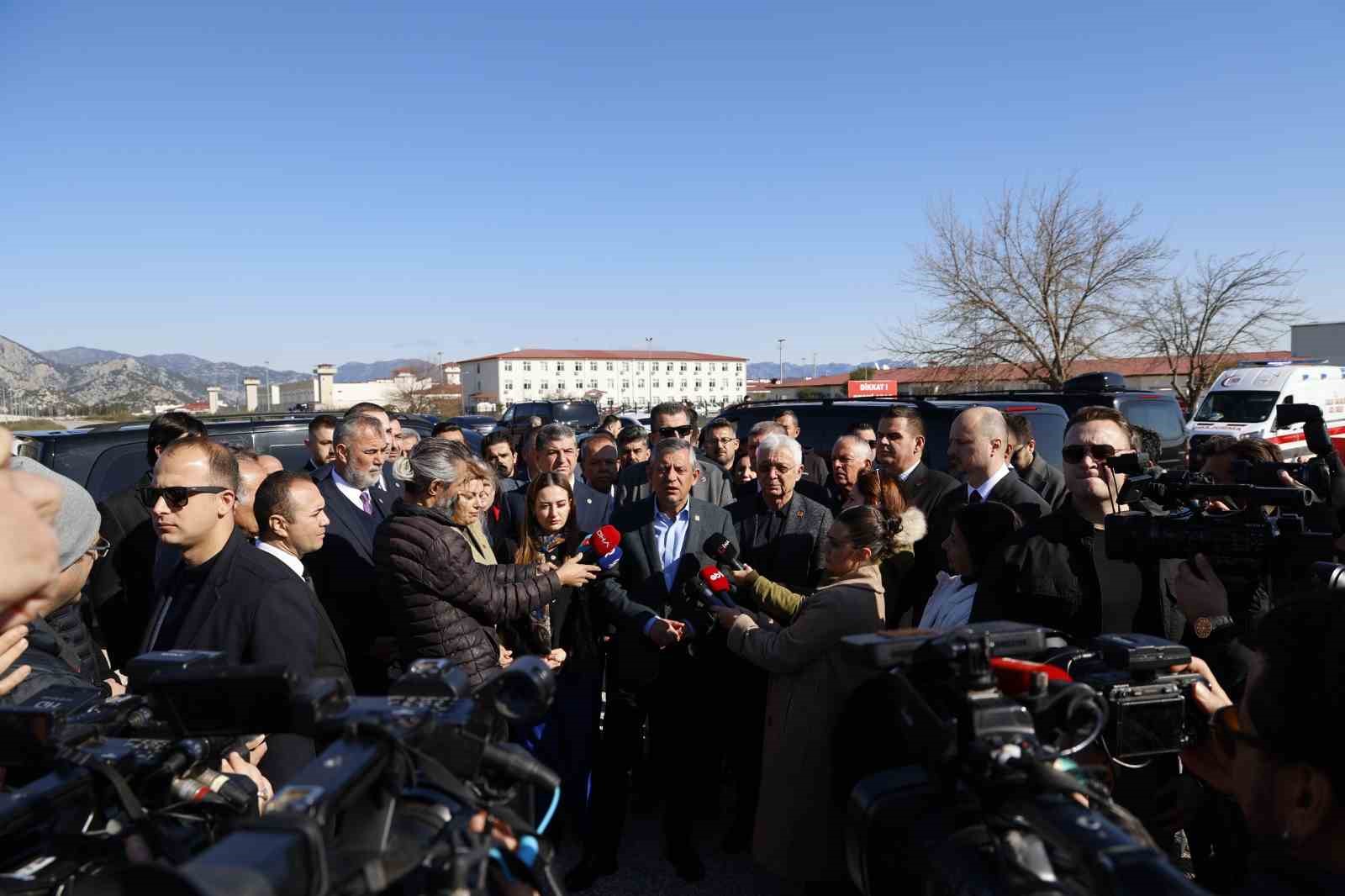 Özgür Özel’den ’Tanju Özcan’ açıklaması
