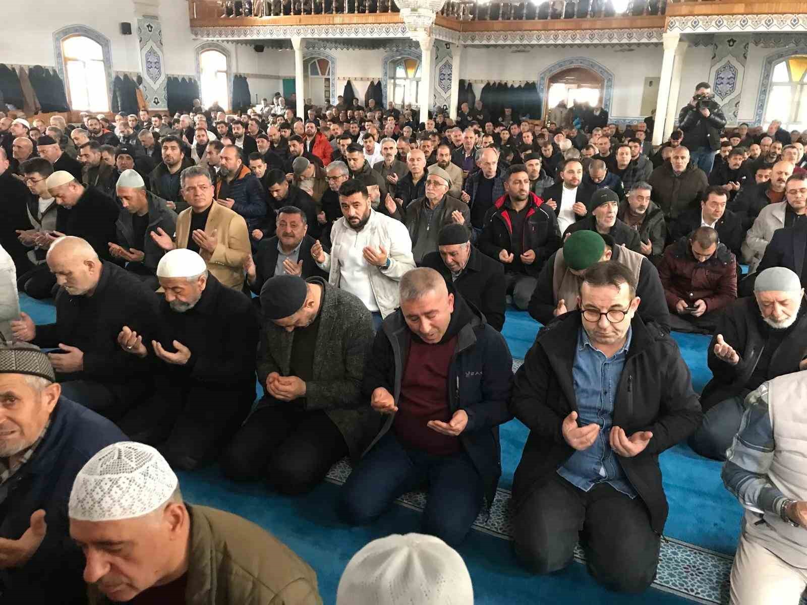 Özsoy dua ile anıldı
