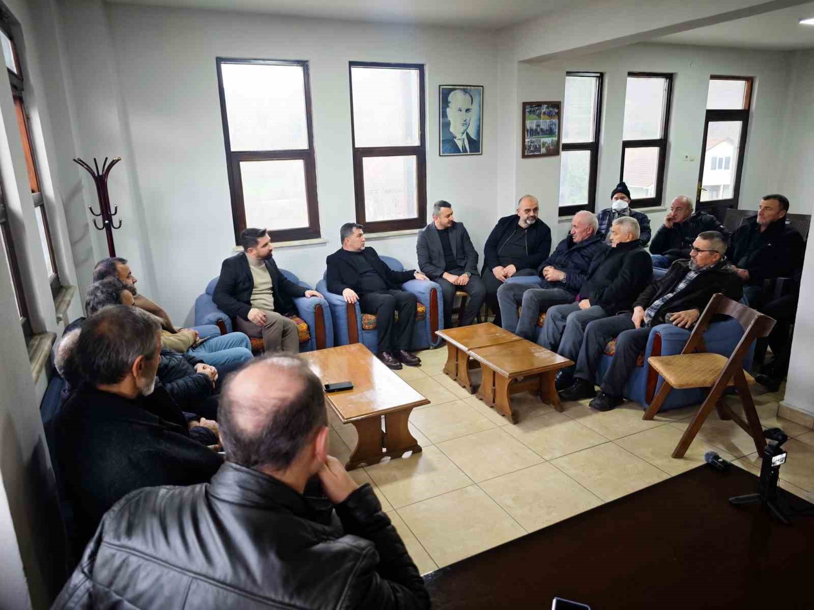 Öztürk ve Koç sahada incelemelerde bulundu
