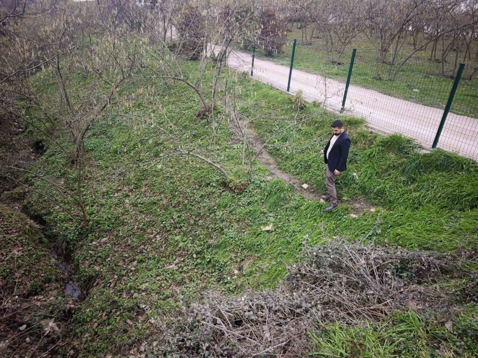 Öztürk ve Koç sahada incelemelerde bulundu
