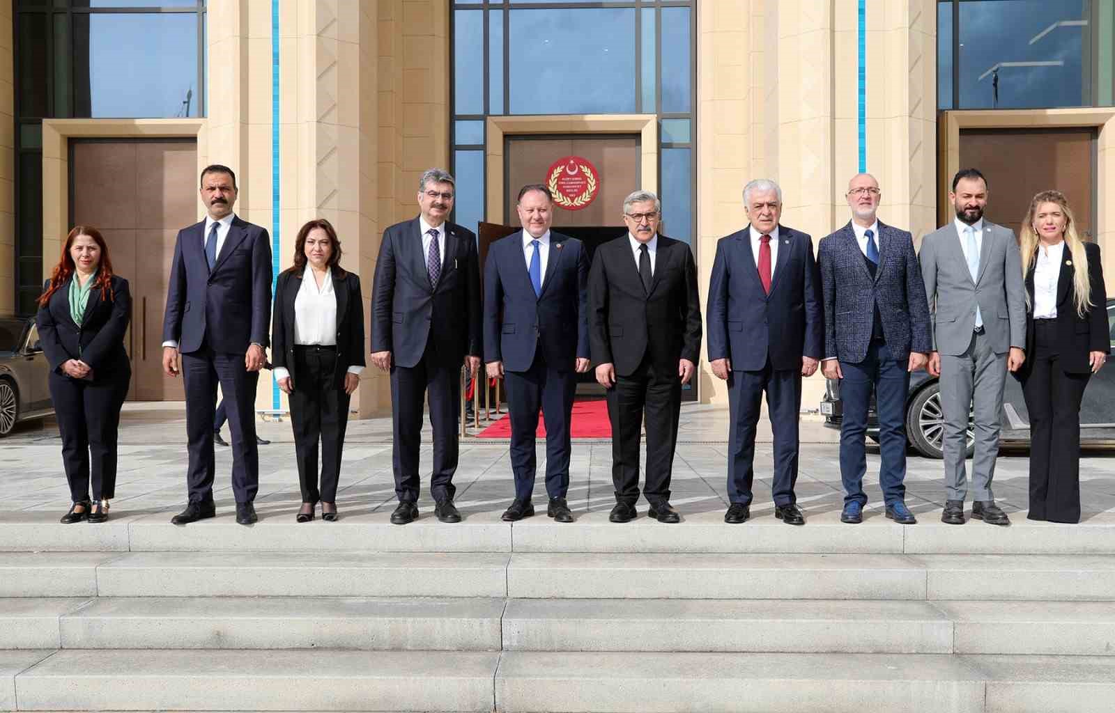 Öztürkler: "Anavatanla kopmaz bağlarımız her türlü tehlikeye karşı güç vermeye devam edecek"
