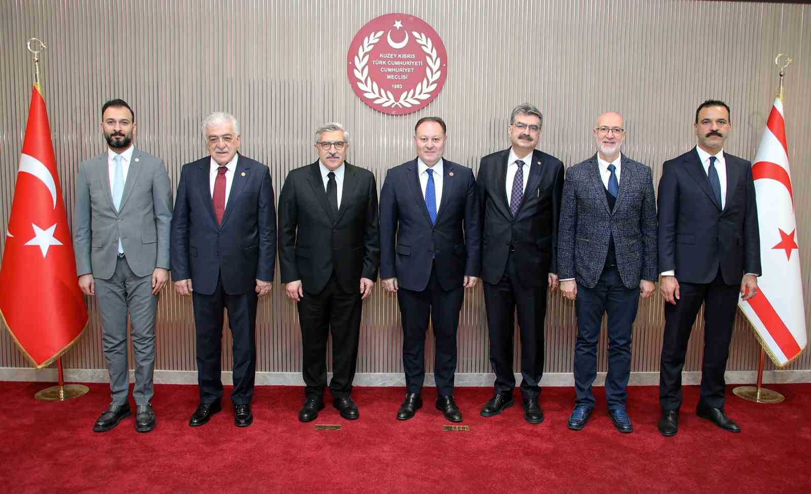 Öztürkler: "Anavatanla kopmaz bağlarımız her türlü tehlikeye karşı güç vermeye devam edecek"
