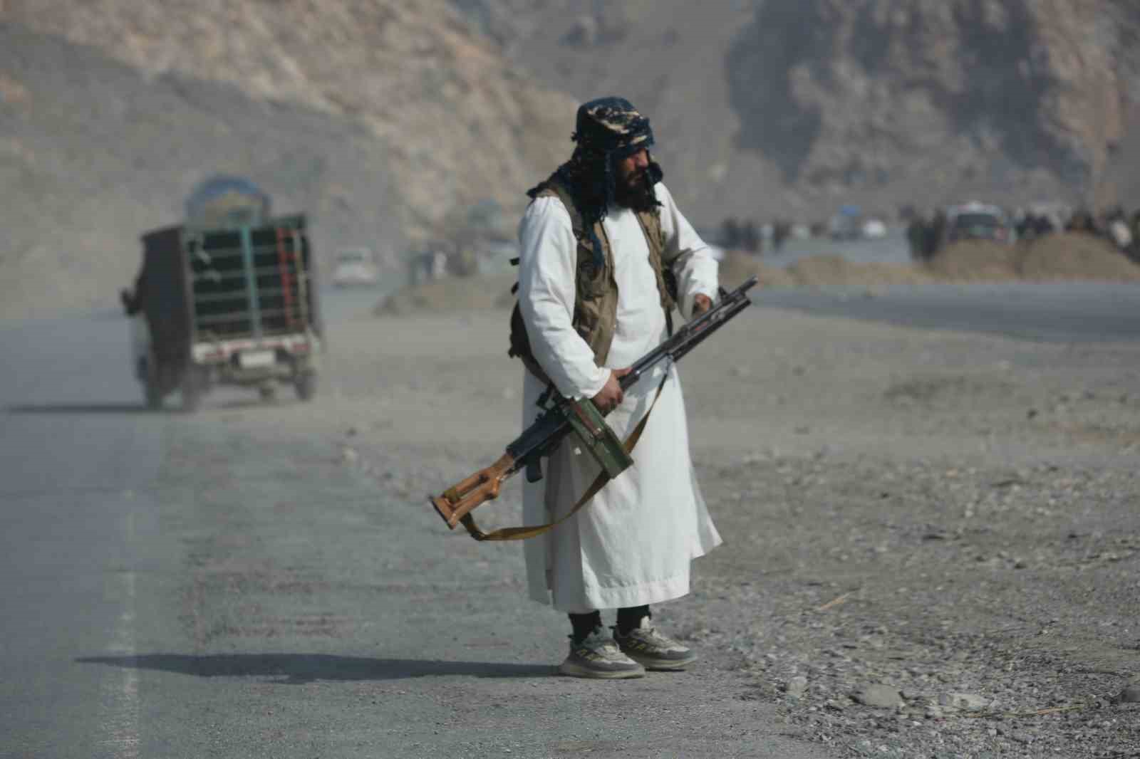 Pakistan: "228 Taliban askeri öldürüldü, 314 Taliban askeri ise yaralandı"
Pakistan: "228 Taliban askeri öldürüldü, 314 Taliban askeri ise yaralandı"