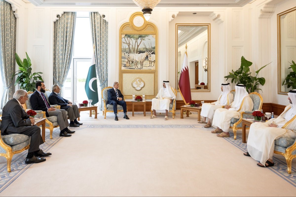 Pakistan Başbakanı Şerif ile Katar Emiri Al-Thani bölgesel durumu görüştü
