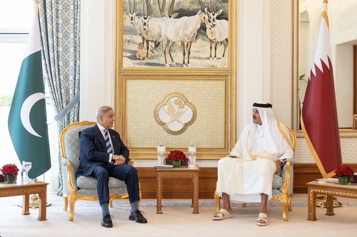 Pakistan Başbakanı Şerif ile Katar Emiri Al-Thani bölgesel durumu görüştü

