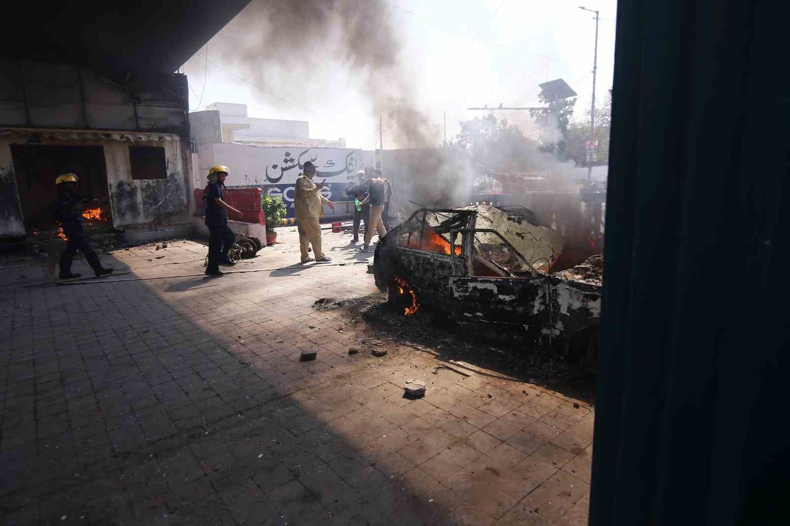 Pakistan’da ABD Büyükelçiliği önünde protesto: 8 ölü
