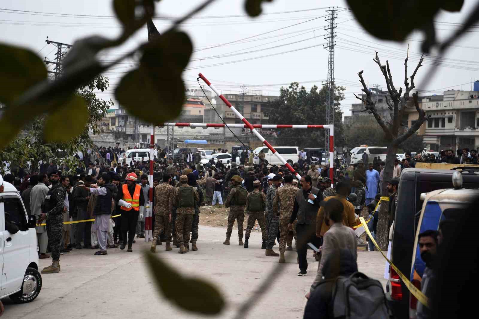 Pakistan’daki cami saldırısında can kaybı 35’e yükseldi
