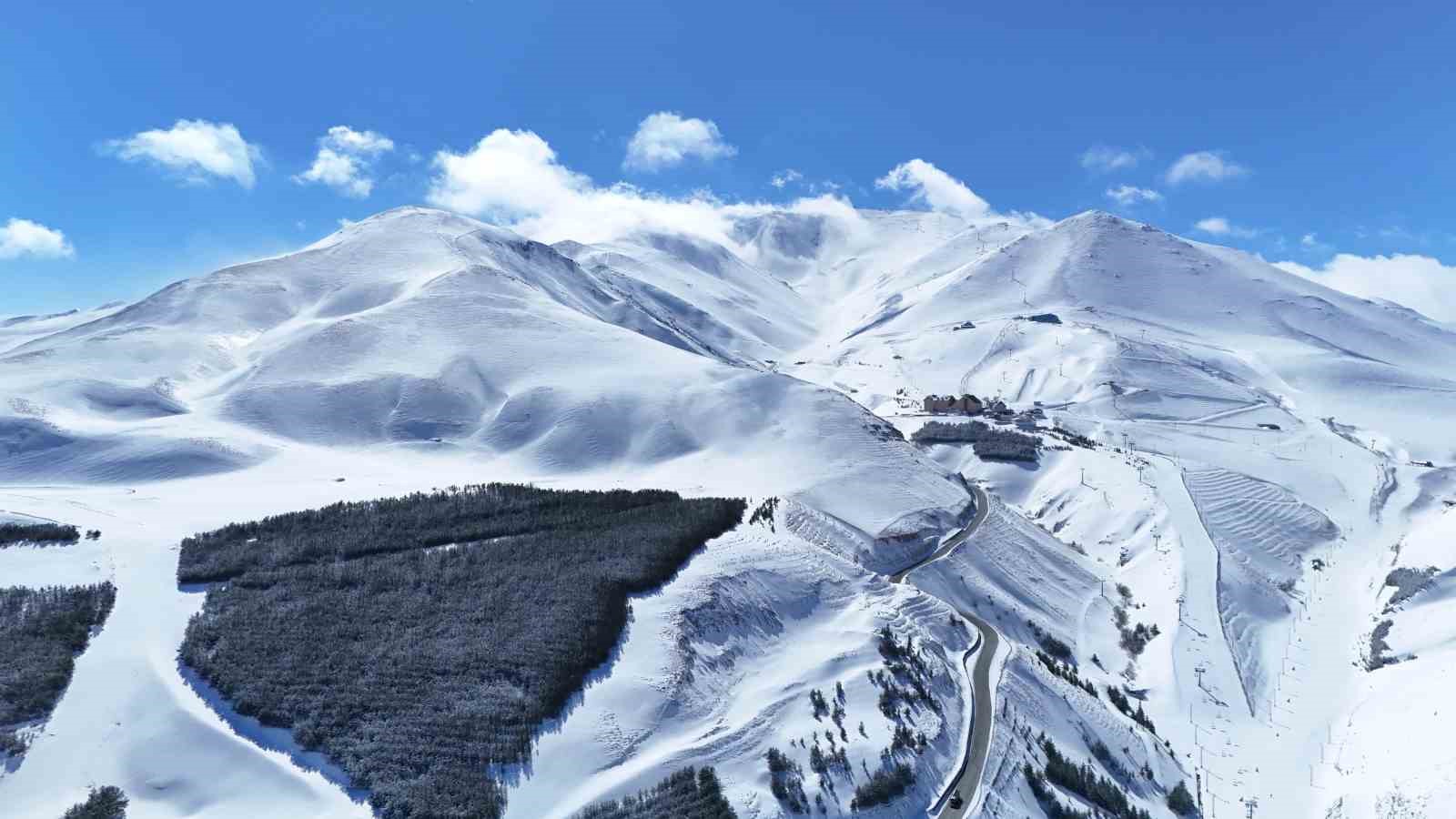 Palandöken Kayak Merkezi’nde görsel şölen
