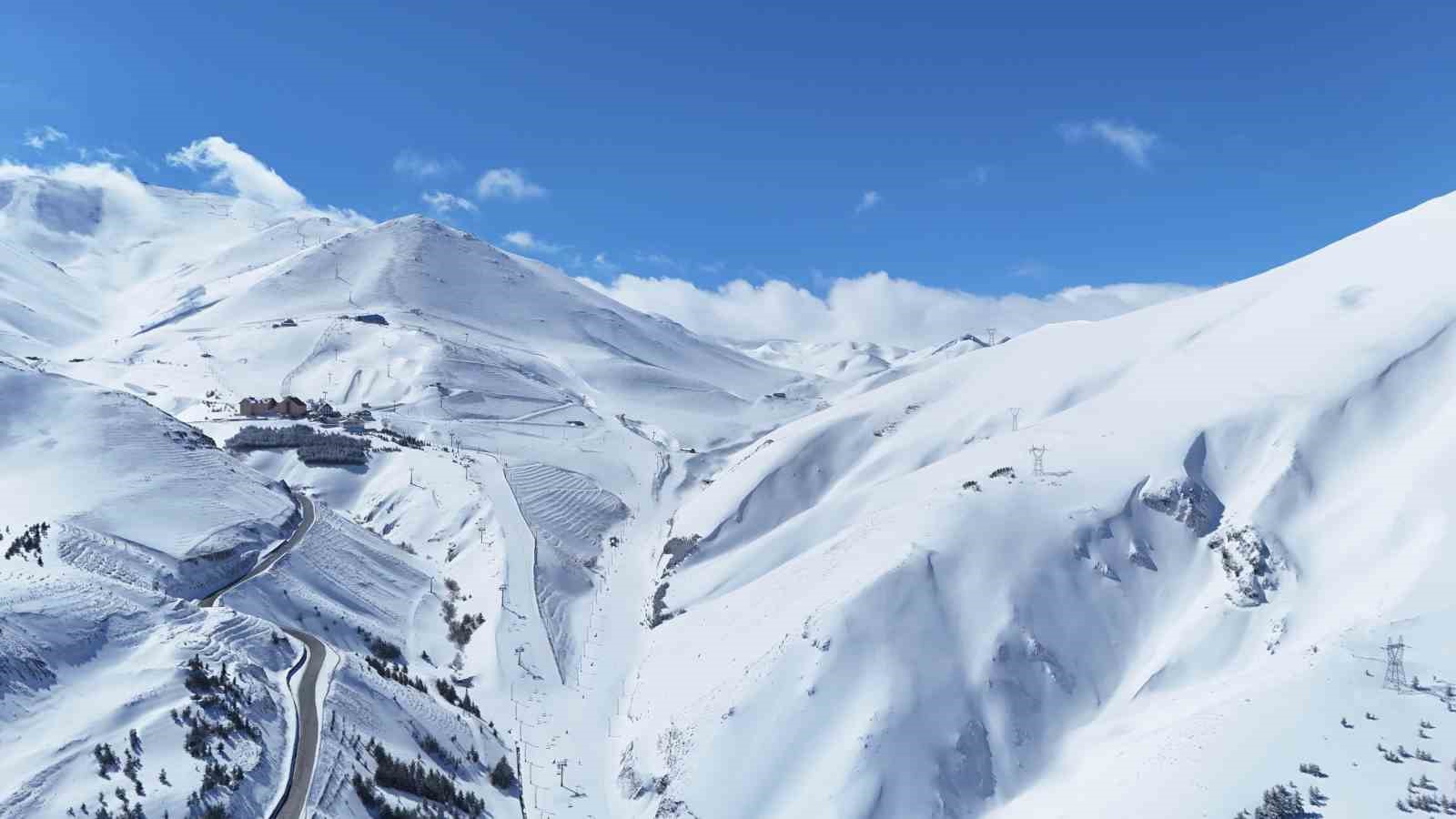 Palandöken Kayak Merkezi’nde görsel şölen
