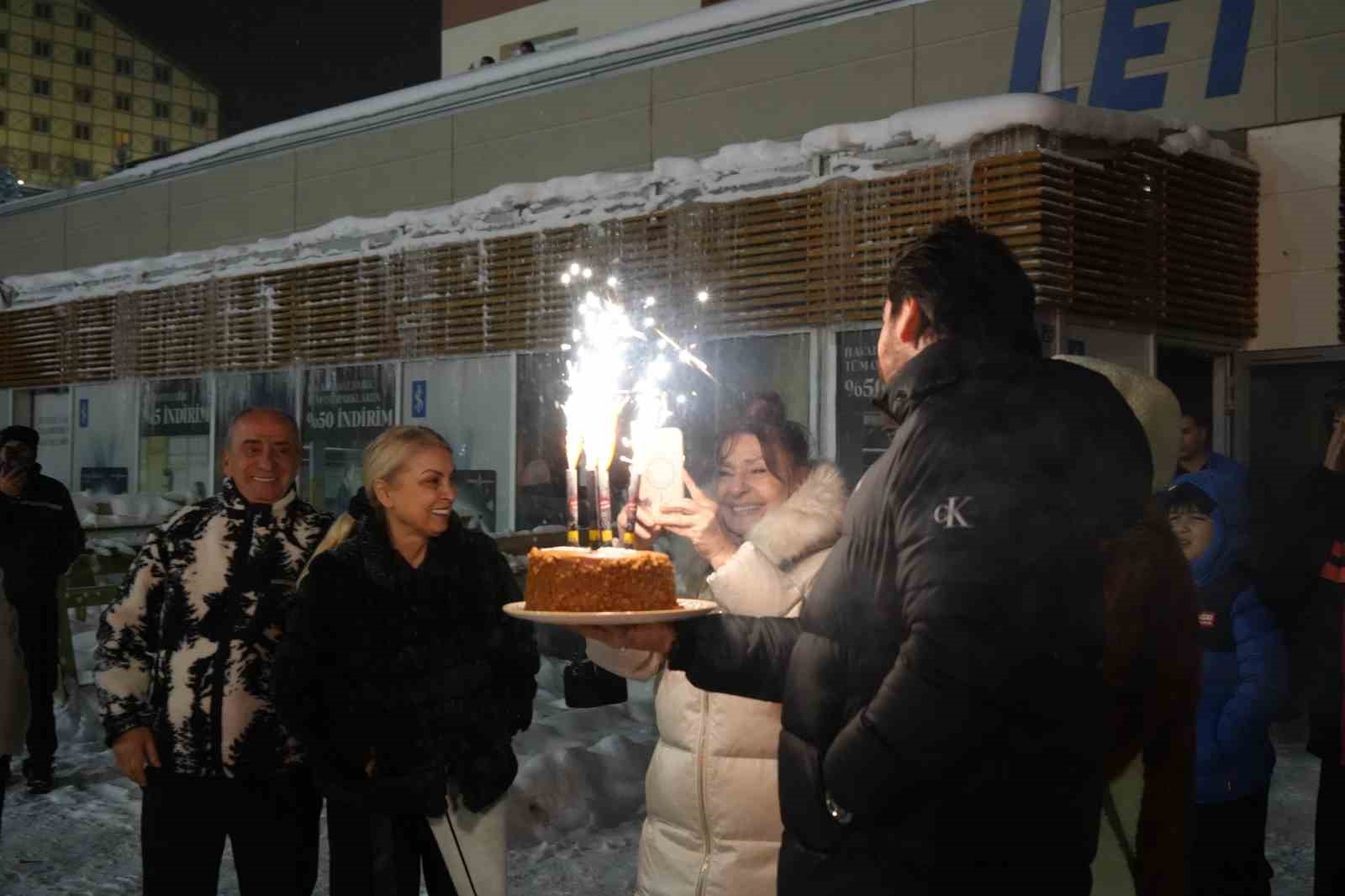 Palandöken Kayak Merkezi’nde yılbaşı coşkusu
