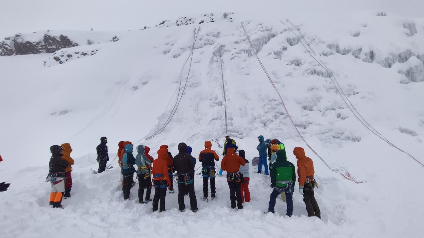 Palandöken’de buz tırmanışı eğitimi başarıyla gerçekleşti
