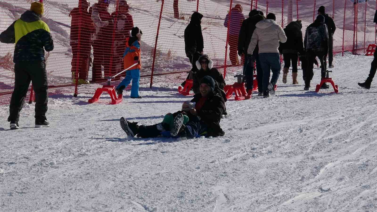 Palandöken’de kayak coşkusu
