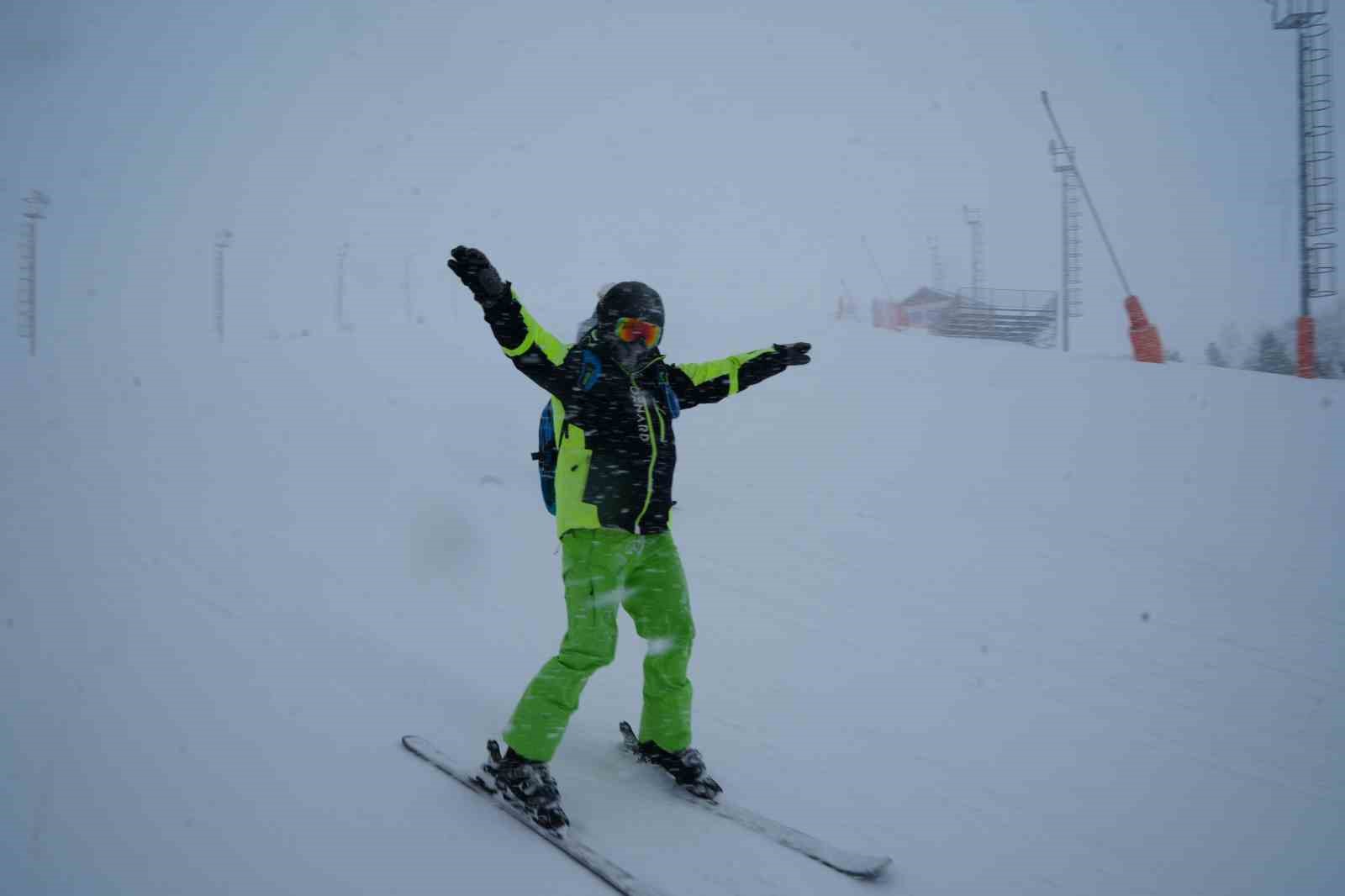Palandöken’de kayak sezonu 30 Nisan’a kadar uzatıldı
