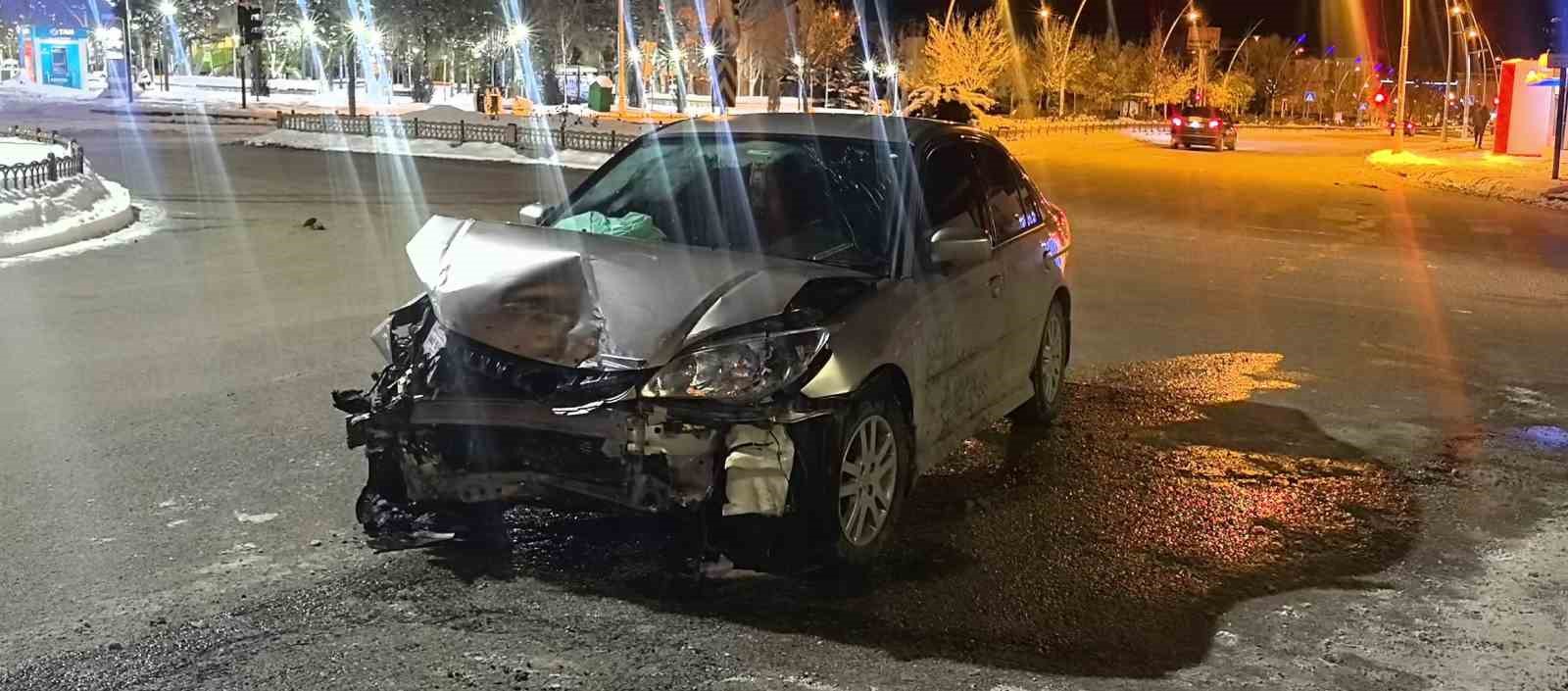 Palandöken’de kaza: 4 kişi yaralandı
