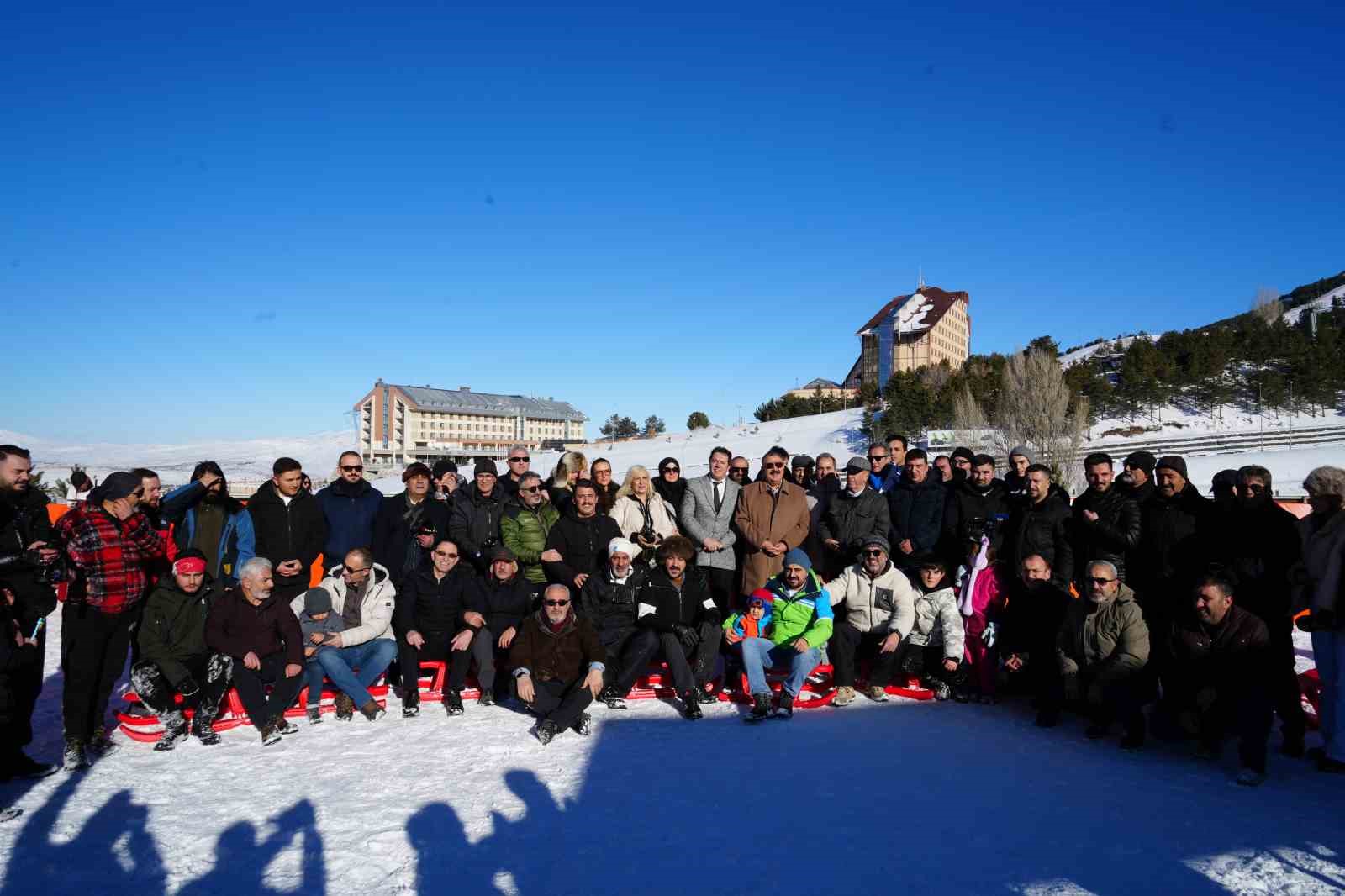 Palandöken’i bu kez gazeteciler şenlendirdi
