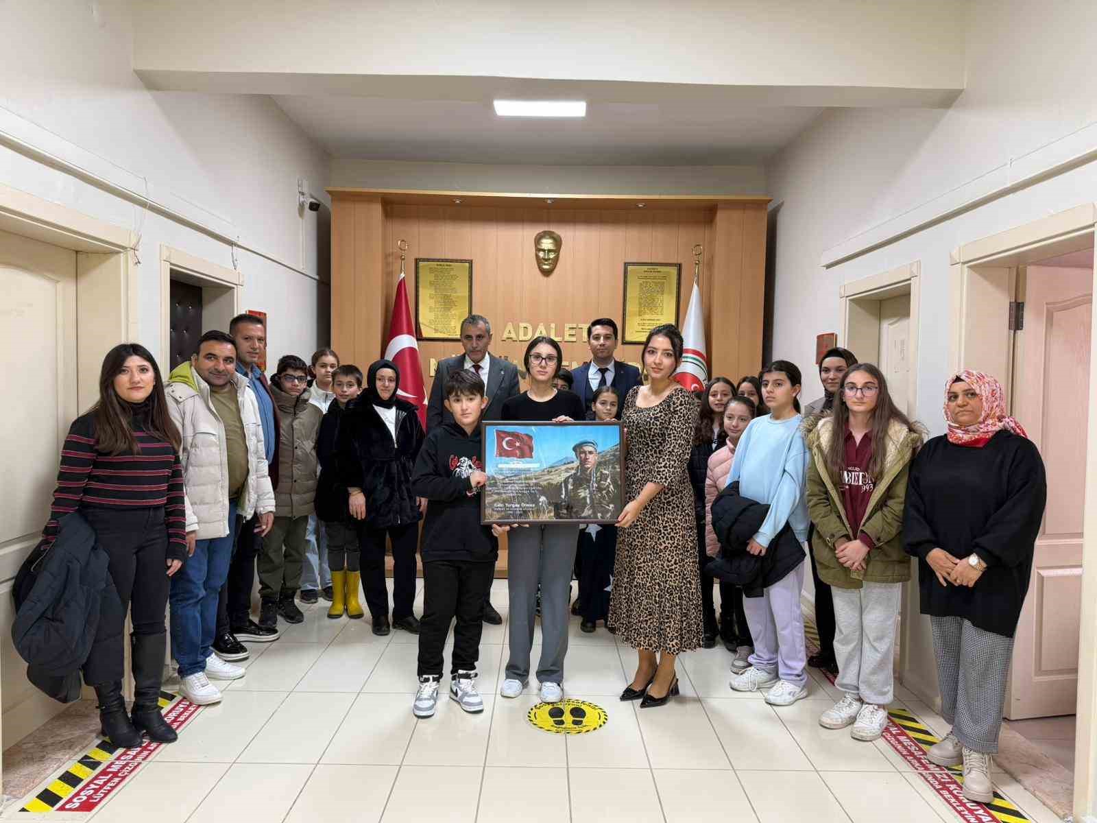 Pankreas kanserinden hayatını kaybeden gazinin anısı adliye duvarında yaşatılacak
