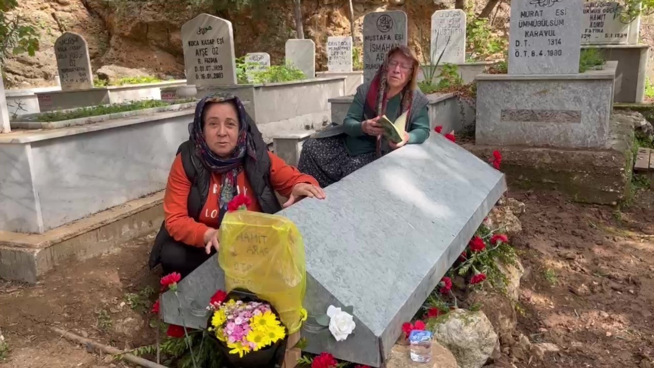 Paramedik genci darp edip öldürdüler " Maddenin etkisindeydik, öldüğünü polislerden duyduk" dediler
