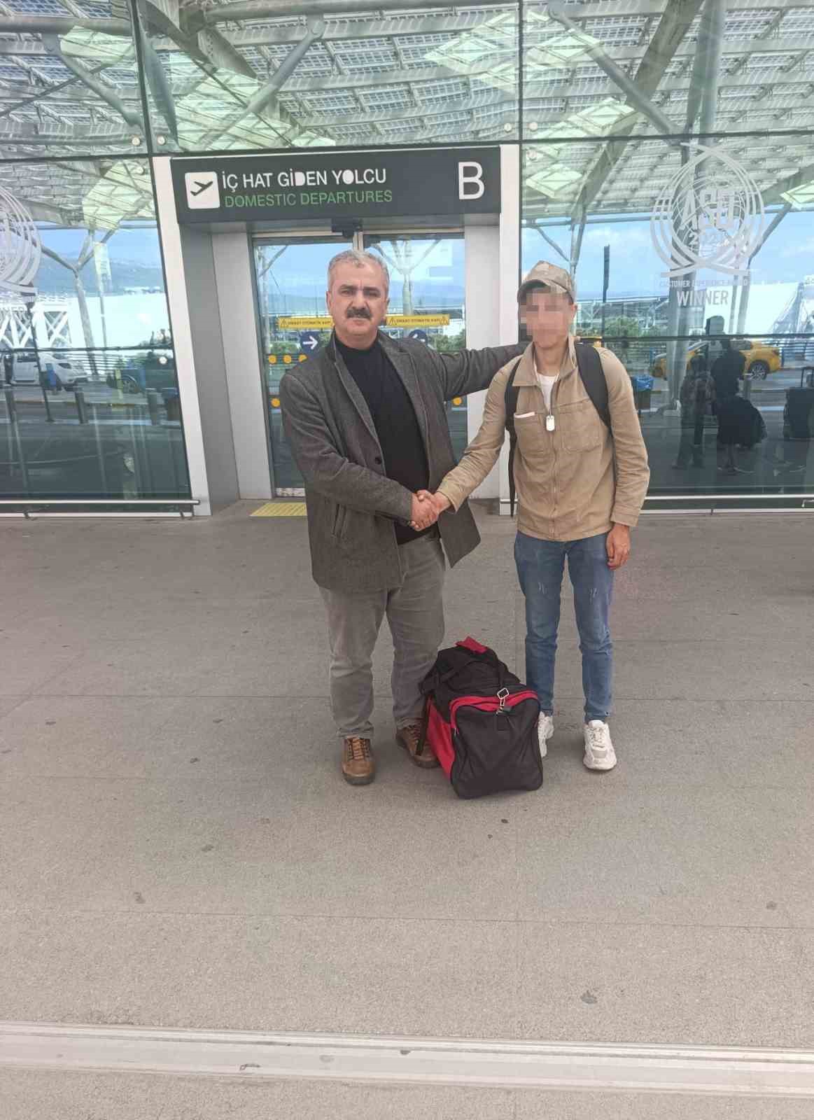 Parası çalınan askerin imdadına taksi şoförü yetişti
