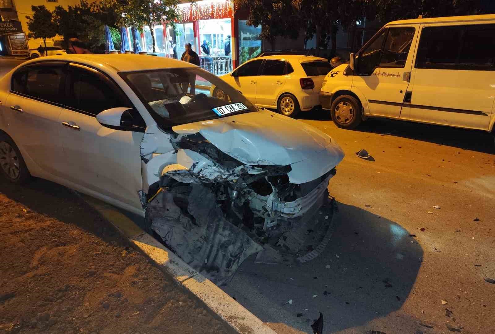 Park halindeki araçları hurdaya çevirdi, 3.41 promil alkollü çıktı
