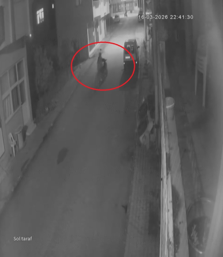 Park halindeki motosikleti çaldılar
