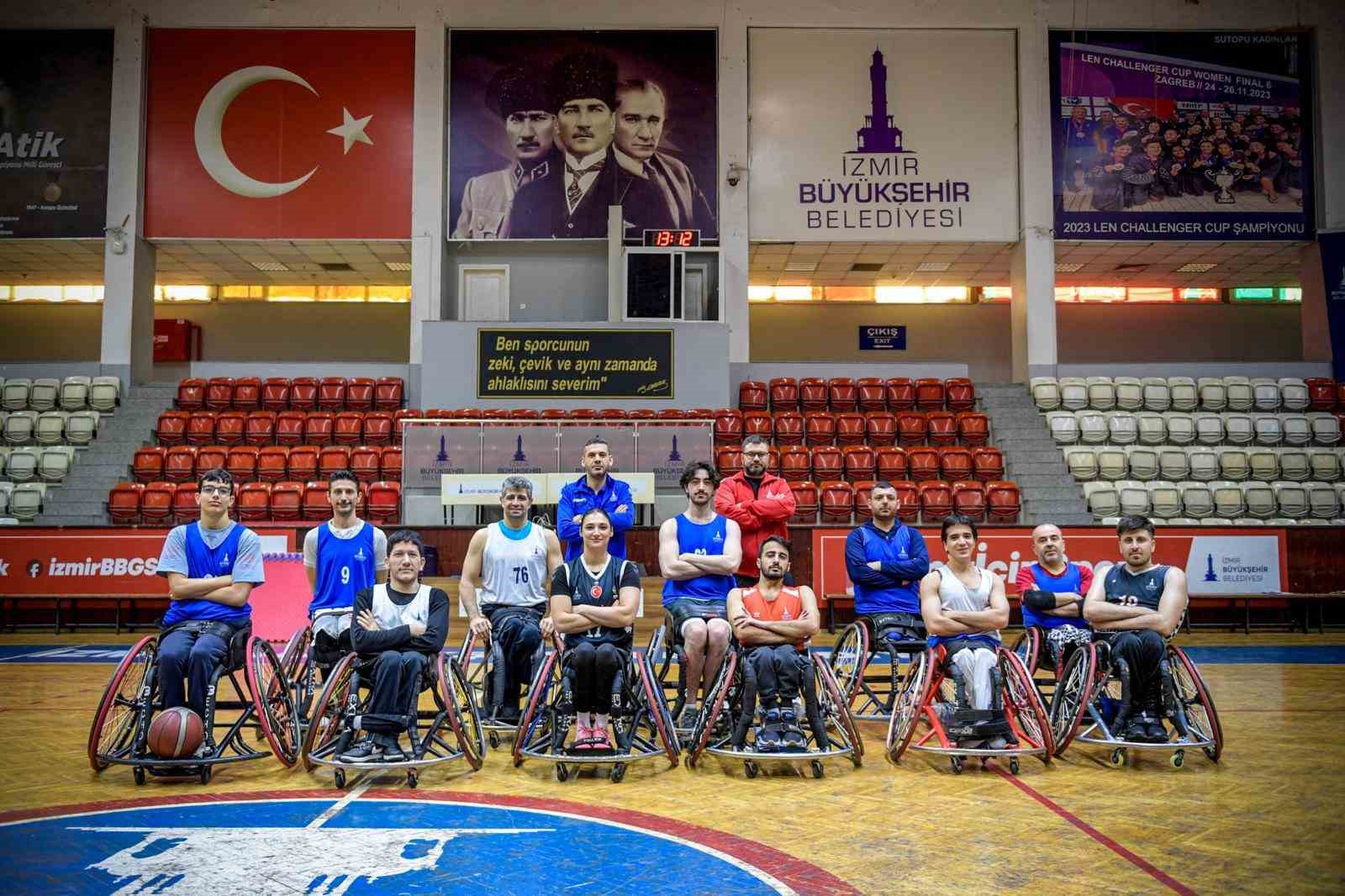 Parkede azmin ve mücadelenin simgesi: Medine Alper
Parkede azmin ve mücadelenin simgesi: Medine Alper