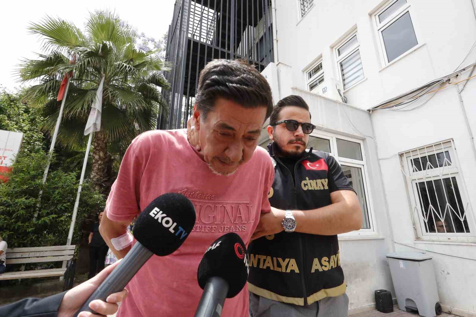 Parkta oğlunu 37 bıçak darbesiyle öldüren babaya ağırlaştırılmış müebbet talebi
