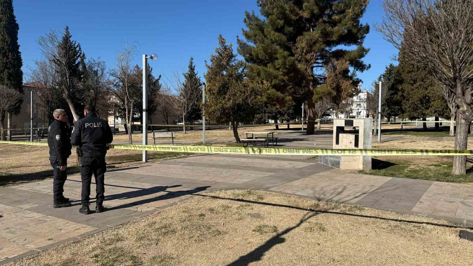 Parkta öldürülen Fatma Köklü’nün davasında katil zanlısı eski eş hakim karşısında
Parkta öldürülen Fatma Köklü’nün davasında katil zanlısı eski eş hakim karşısında