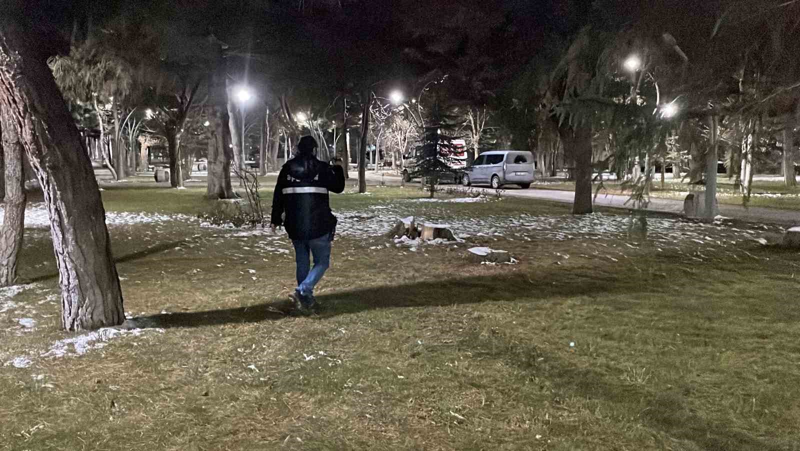 Patlamayan iftar topu paniğe neden oldu: Ses bombası kontrollü olarak patlatıldı
