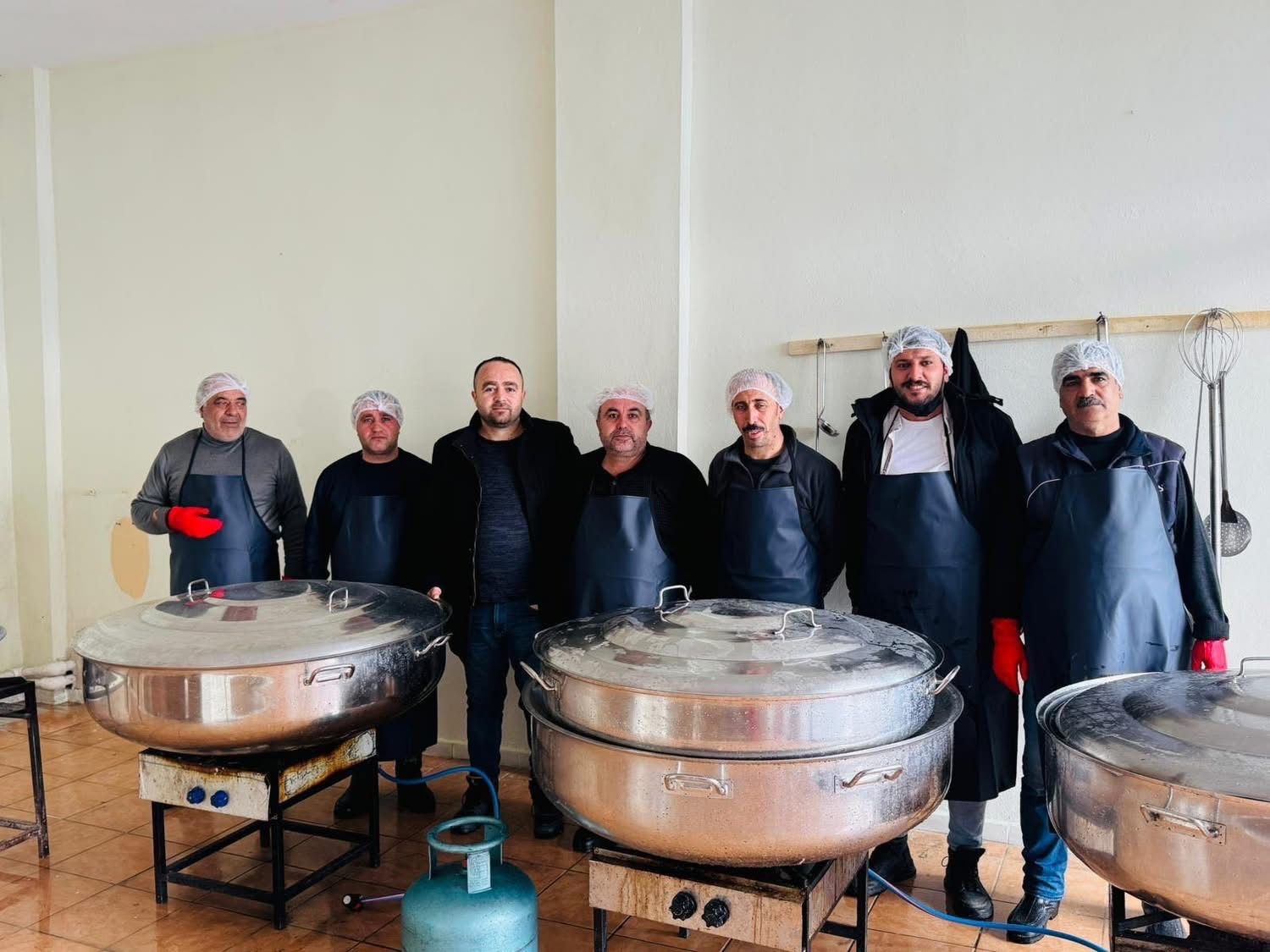 Patnos Belediyesi’nden Ramazan ayında iftar sofrası
Patnos Belediyesi’nden Ramazan ayında iftar sofrası