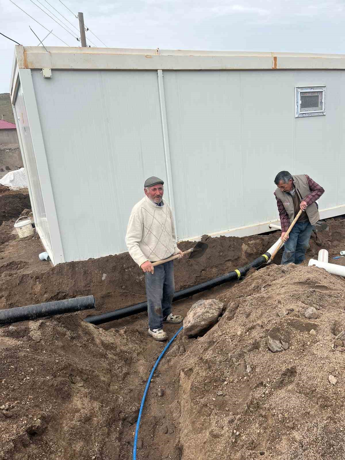 Patnos’ta depremin yaraları sarılıyor
