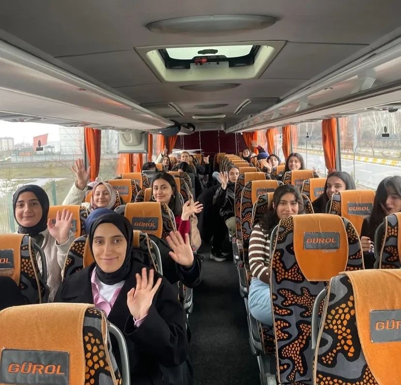 Patnos’ta öğrenciler Hasankeyf kampına gönderildi
