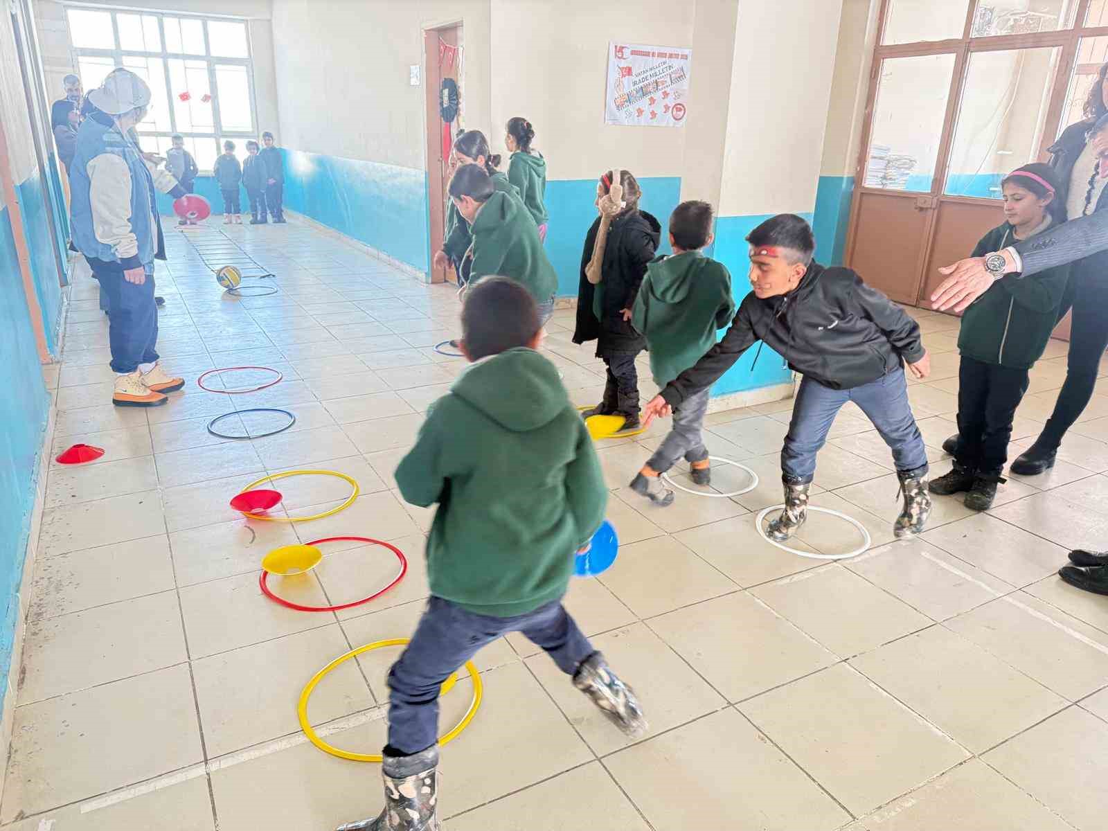 Patnos’ta öğretmenlerden örnek dayanışma
