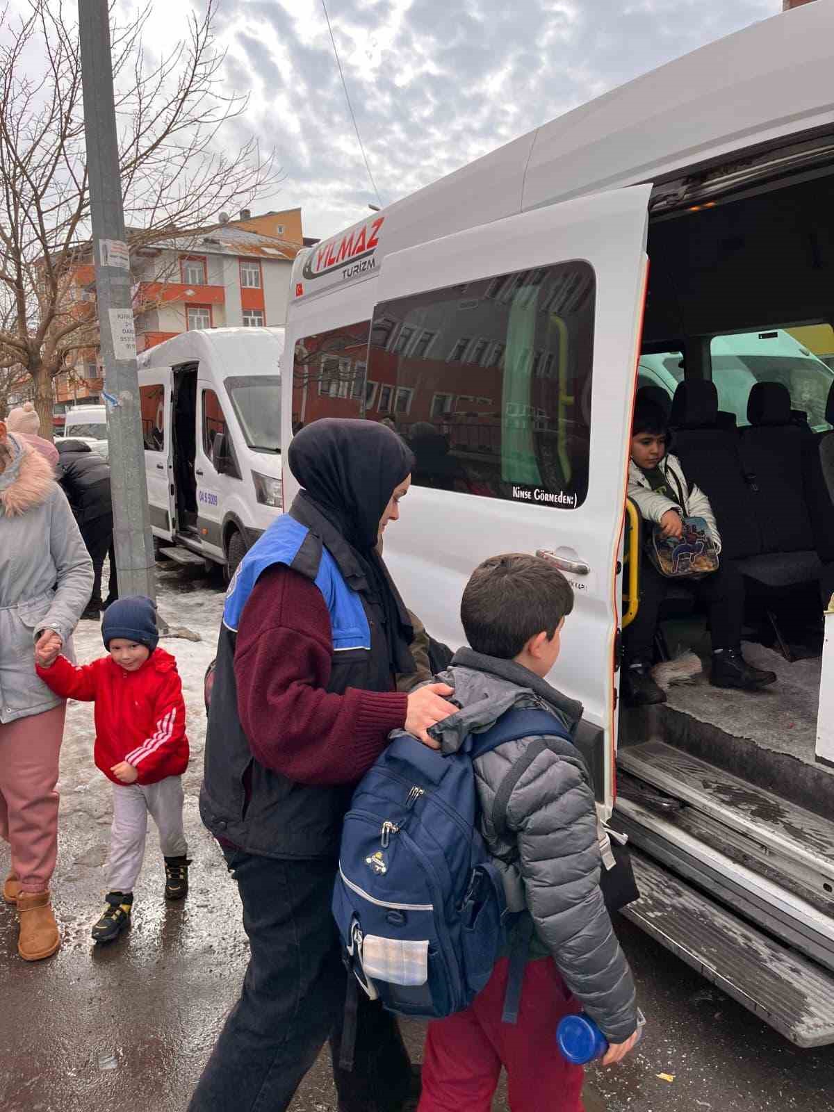 Patnos’ta okullarda ve servislerde denetimler artırıldı
