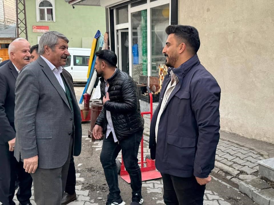 Patnos’ta yol sezonu başladı: İnönü Mahallesi’nde çalışmalar start aldı
