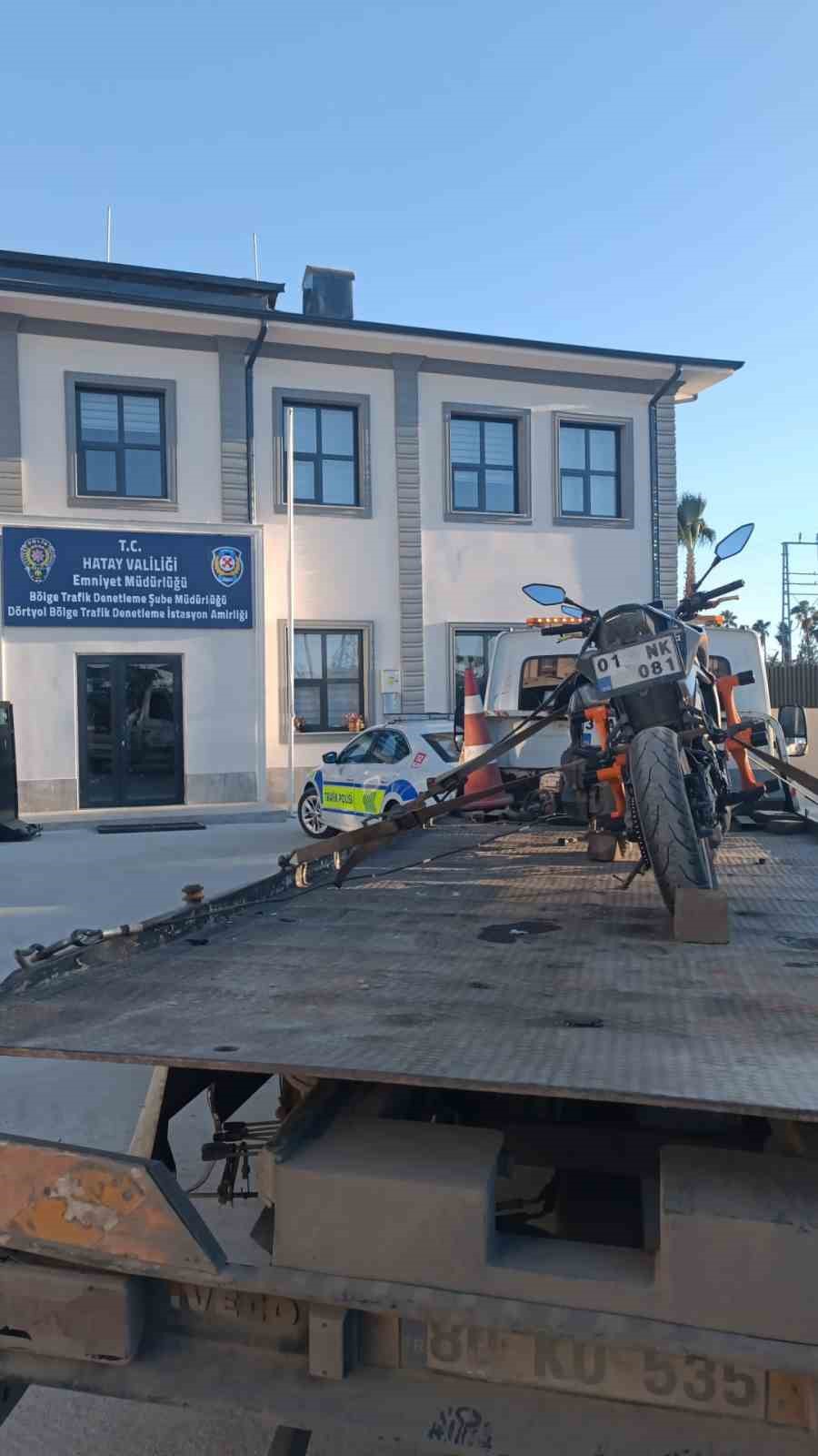 Paylaşım yapmak için trafiği tehlikeye atan sürücüye 46 bin TL ceza uygulandı
