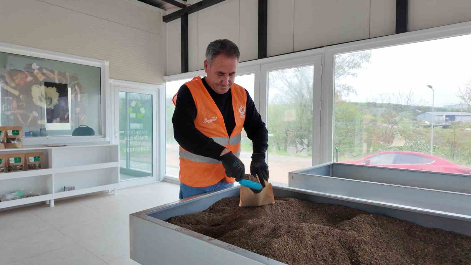 Pazar yerlerinden toplanan organik atıklar gübreye dönüştürülüyor
