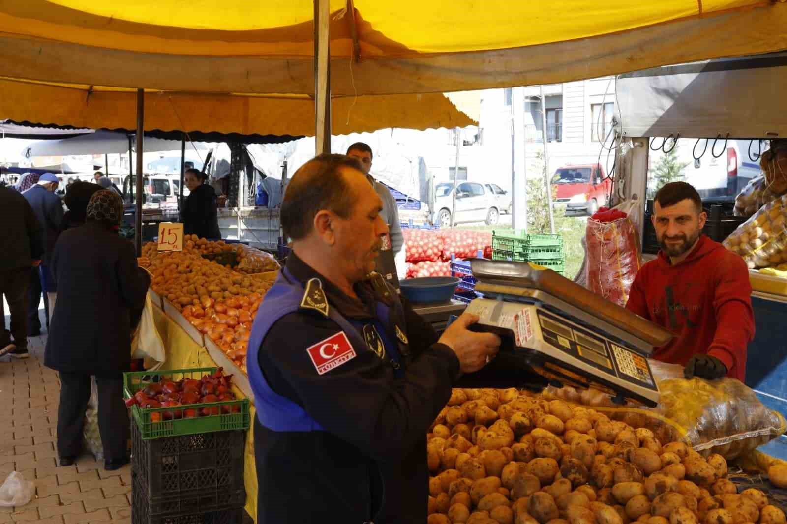 Pazarlara sıkı denetim: Öncelik halk sağlığı
