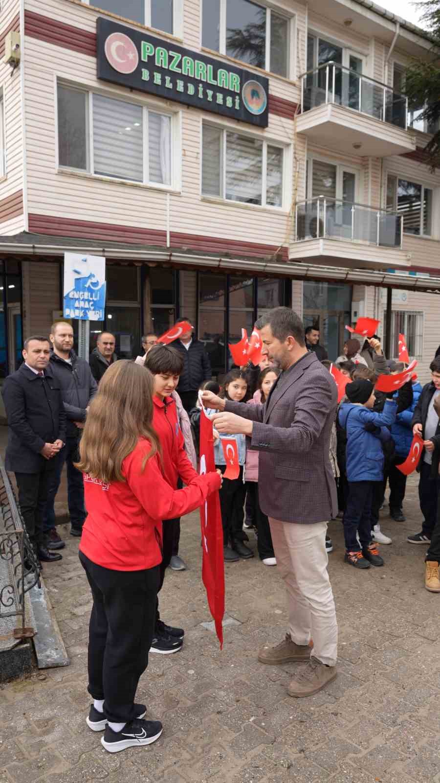 Pazarlar’da "Bayrağa saygı koşusu" düzenlendi
