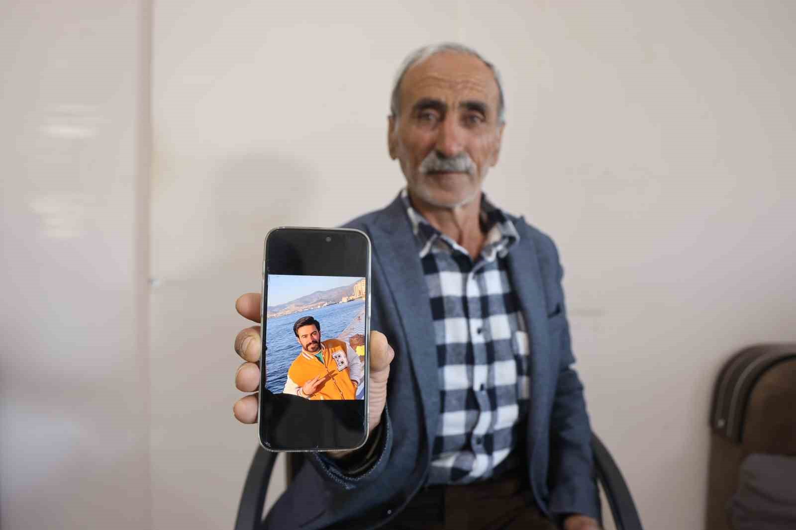 Penceredeki sinekliği parçalayarak evden ayrılan psikolojik rahatsızlıkları bulunan genç sırra kadem bastı
