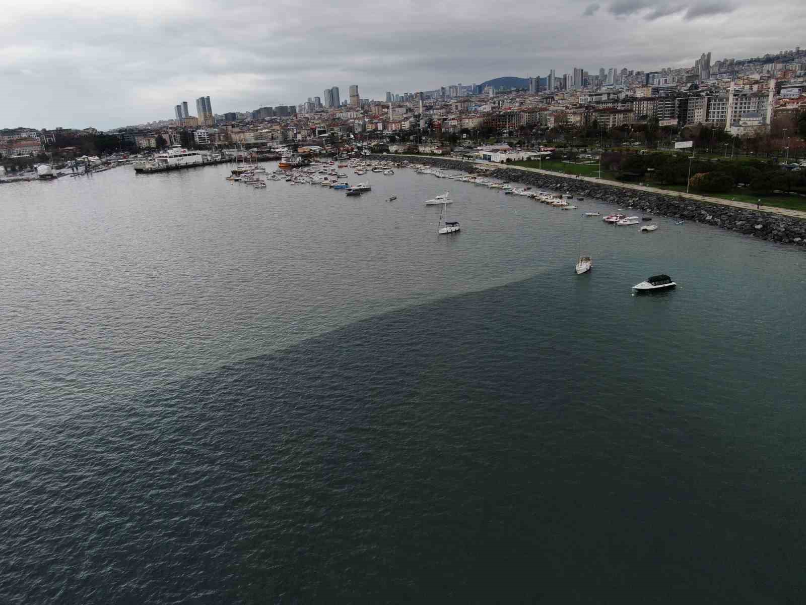 Pendik’te denize atık su alarmı: Kirlilik ve koku dayanılmaz boyuta ulaştı
