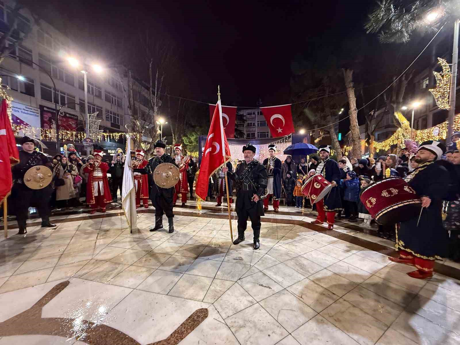 Pendik’te mehter marşlarıyla ramazan coşkusu yoğun ilgi gördü
