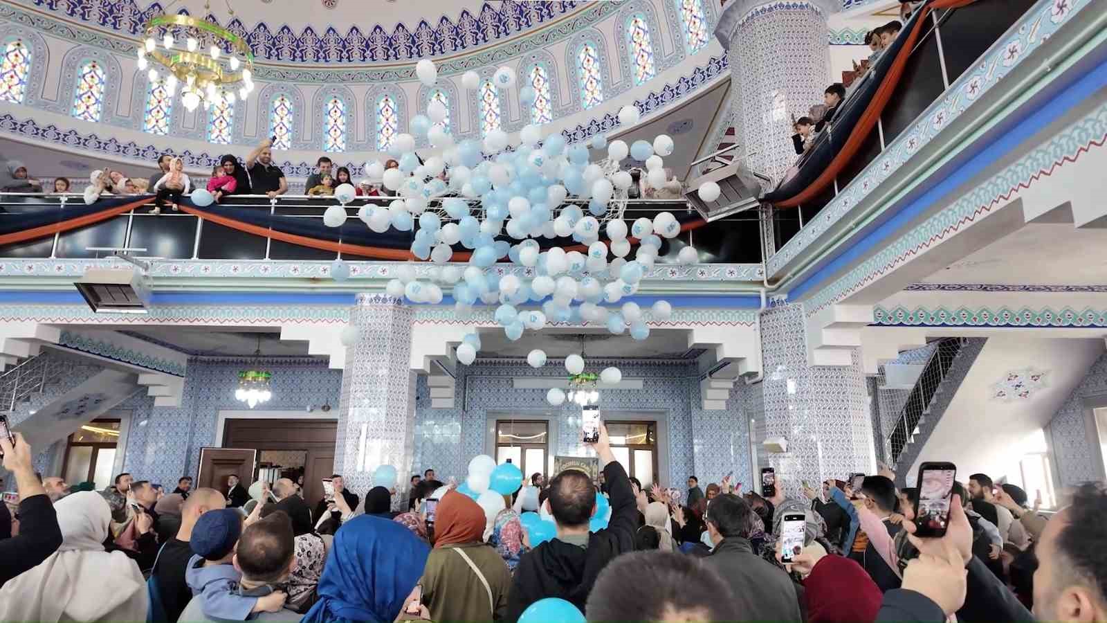 Pendik’te minikler tekne orucu sevincini yaşadı
