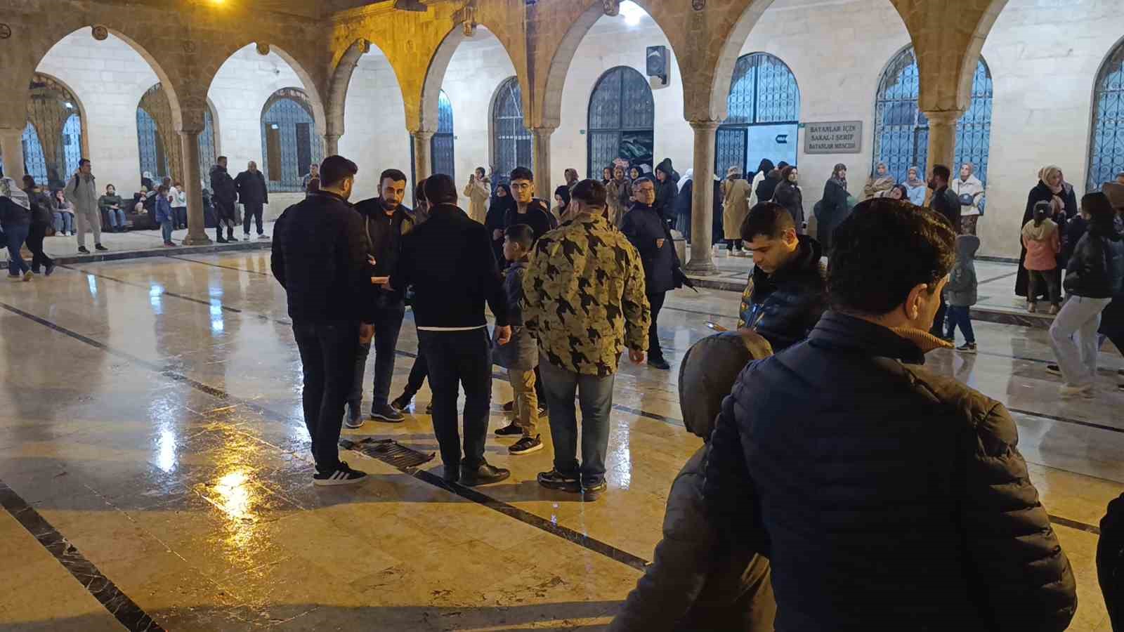 Peygamberler şehri Şanlıurfa’da Berat Kandili coşkusu
