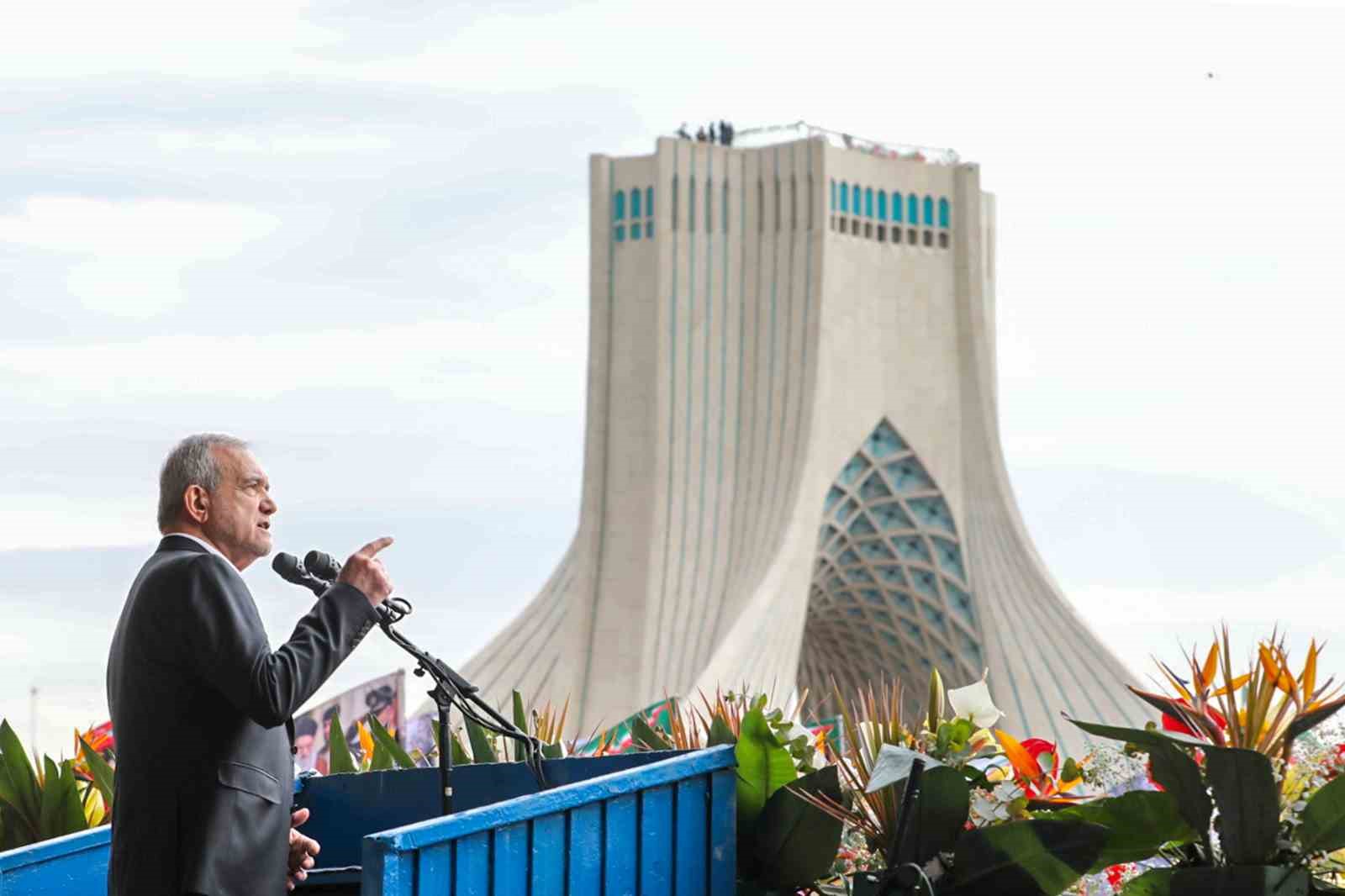 Pezeşkiyan: "İran, Batı’nın aşırı talepleri karşısında boyun eğmeyecek"
