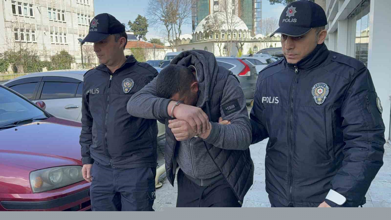 Polislere saldırıp polis aracına zarar veren alkollü şahıs tutuklandı
