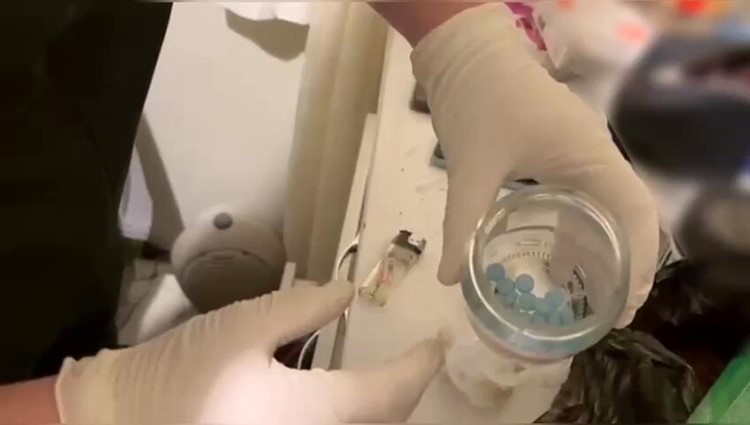 Polisten iki ilçede iki ayrı uyuşturucu operasyonu: 5 gözaltı
