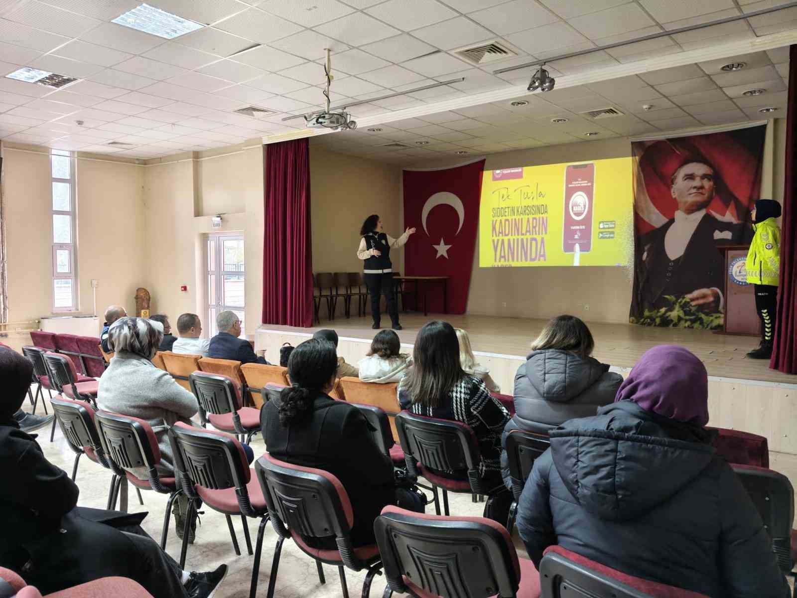 Polisten lise öğrencilerine yönelik denetim
